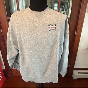 Vintage 2004 UCONN Mens Basketball Champions Embroidered Sweatshirt